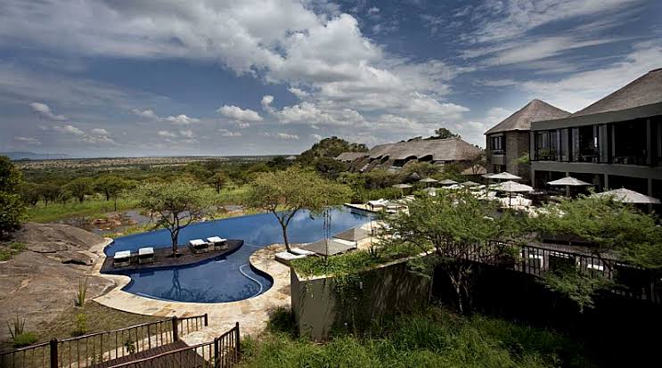 Four Seasons Safari Lodge1